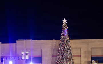 MCCS Camp Pendleton Hosts the 2025 Tree Lighting Celebration