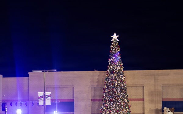 MCCS Camp Pendleton Hosts the 2025 Tree Lighting Celebration