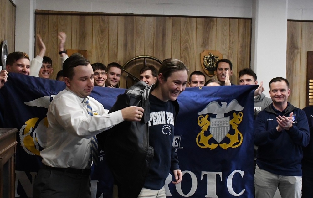 32 NROTC Midshipmen Select First Ship Assignments