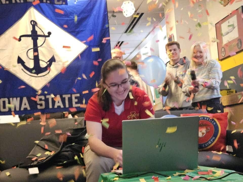 32 NROTC Midshipmen Select First Ship Assignments