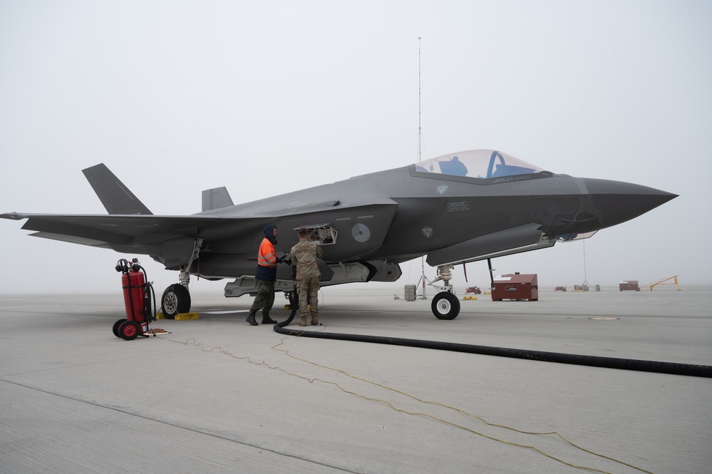 Royal Netherlands visit for Gunfighter Flag