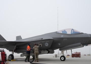 Royal Netherlands visit for Gunfighter Flag