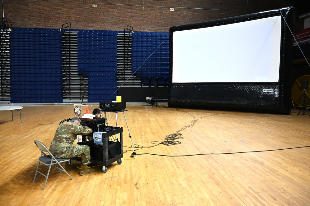 Soldiers set up for Thanksgiving during Joint Task Force-DC