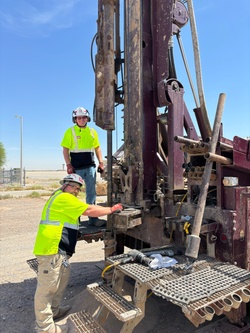 The Fort Worth District drill crew collects soil samples for testing [Image 2 of 4]
