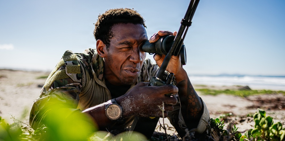 EODMU-11 Conducts an Torpedo Recovery Scenario Drill