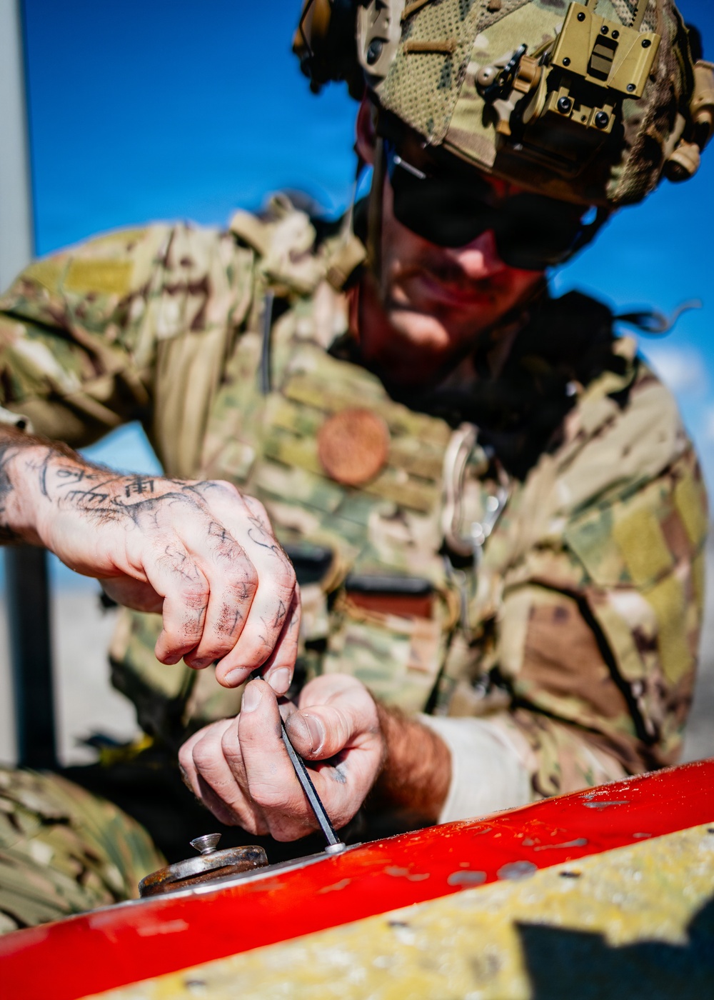 EODMU-11 Conducts an Torpedo Recovery Scenario Drill