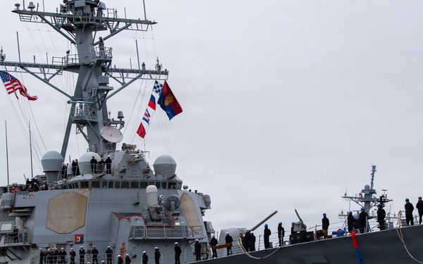 USS Benfold (DDG 65) Arrives at New Homeport