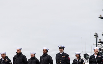 USS Benfold (DDG 65) Arrives at New Homeport