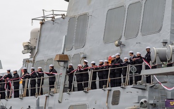 USS Benfold (DDG 65) Arrives at New Homeport