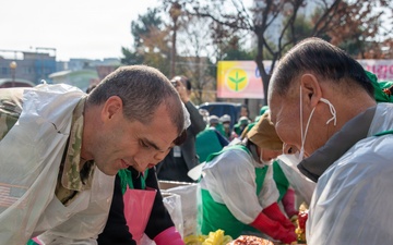 MSC-K Leaders Participate in Kimchi-Making Volunteer Event.
