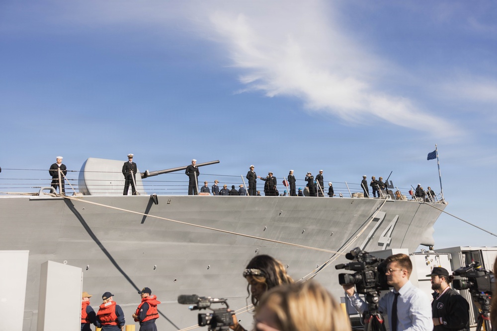 USS McFaul Departs Norfolk for Scheduled Deployment