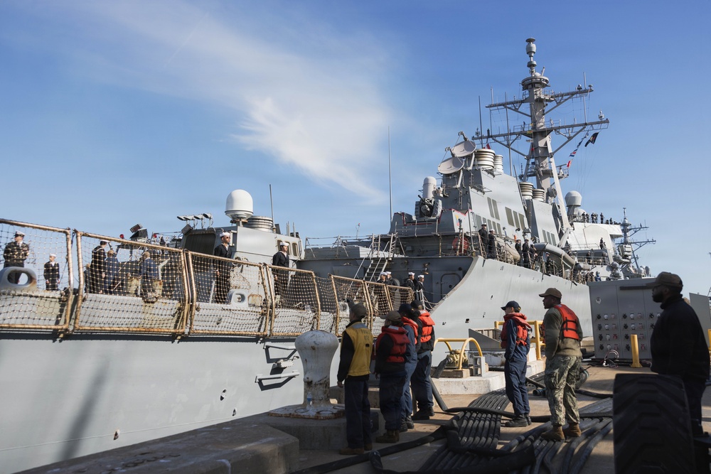 USS McFaul Departs Norfolk for Scheduled Deployment
