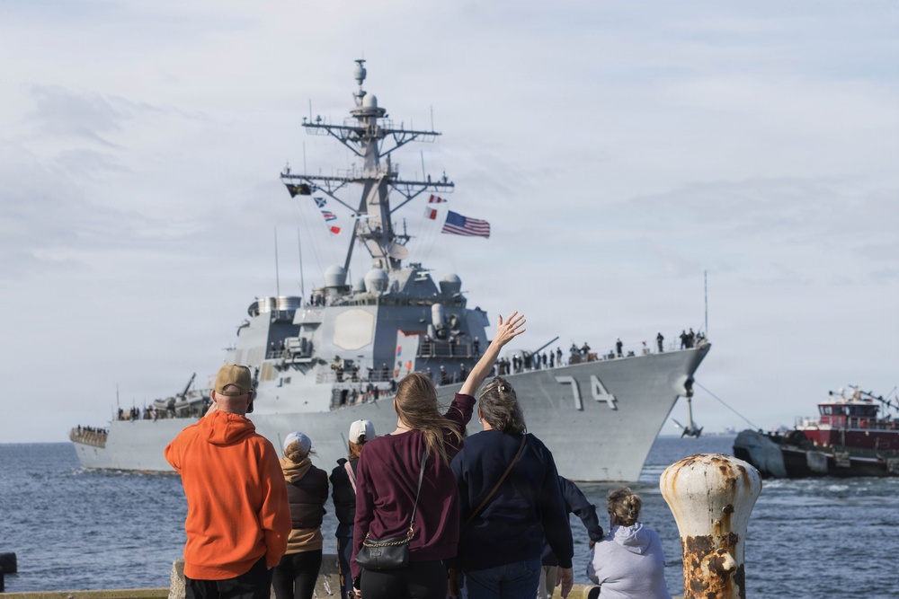 USS McFaul Departs Norfolk for Scheduled Deployment