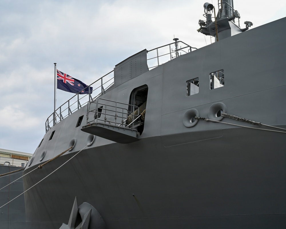 New Zealand Vessel HMNZS Aotearoa Visits CFAS
