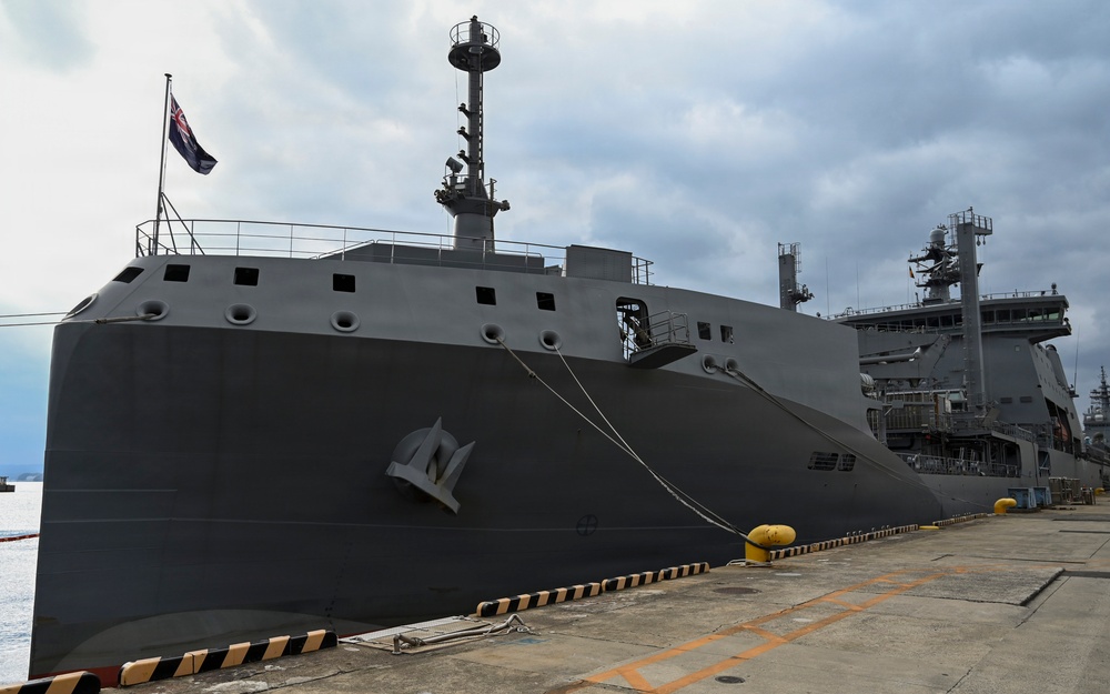 New Zealand Vessel HMNZS Aotearoa Visits CFAS