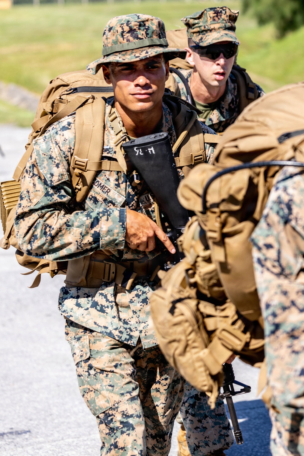 5th Air Naval Gunfire Liaison Company executes 5-kilometer hike