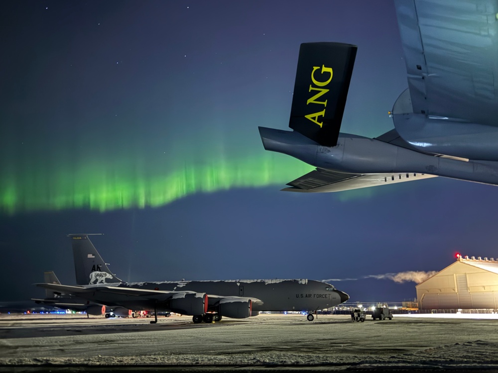 Northern Lights Highlight the 168th Wing America’s Premier Arctic Tanker Unit