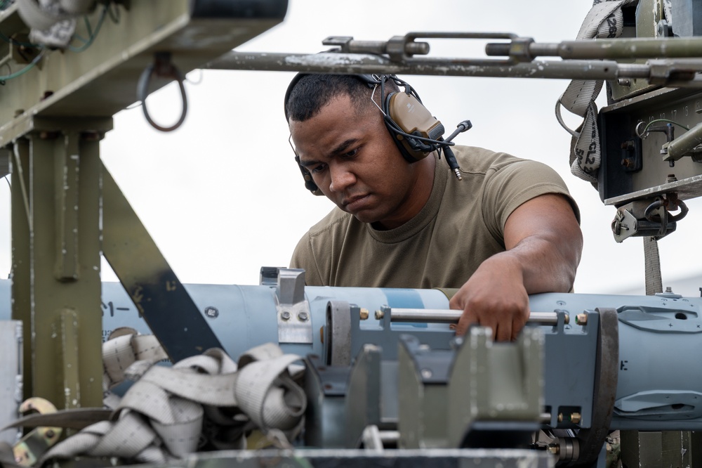 Locked and Loaded: Kadena hosts quarterly loadcrew competition