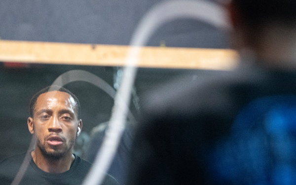 Gambatte! Yokota Airman extends warrior ethos to the ring