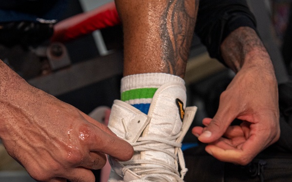 Gambatte! Yokota Airman extends warrior ethos to the ring