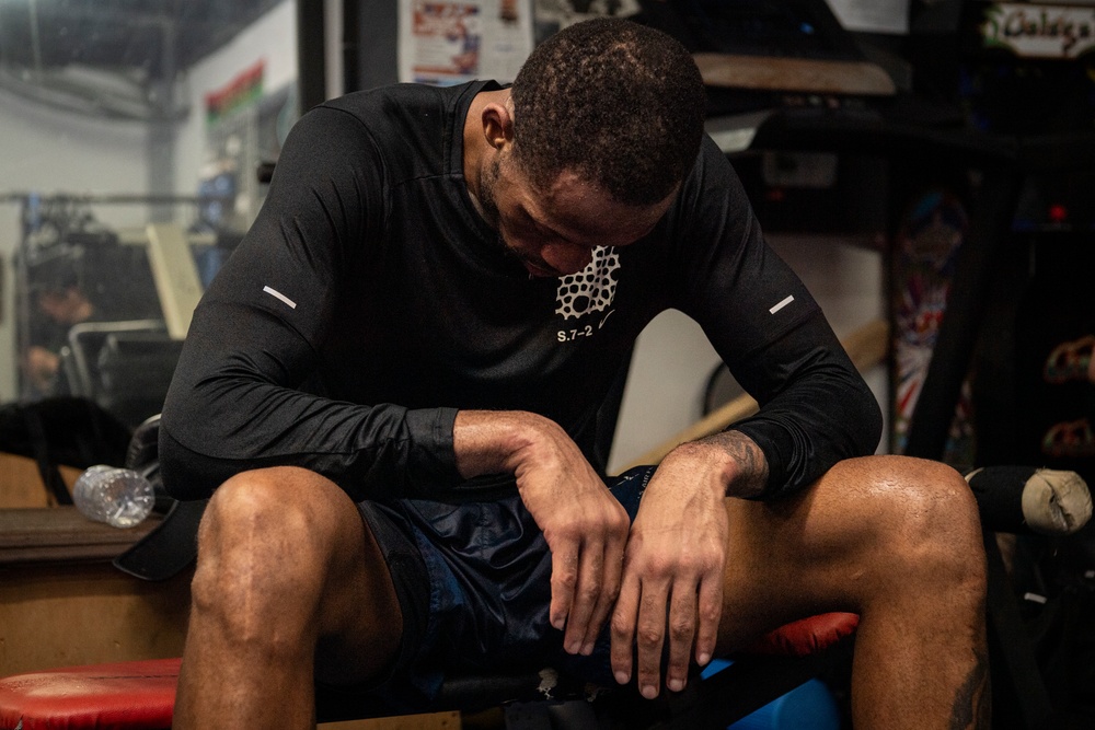 Gambatte! Yokota Airman extends warrior ethos to the ring