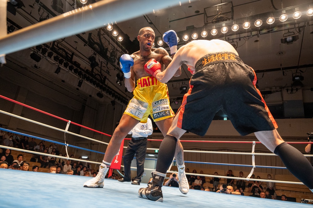 Gambatte! Yokota Airman extends warrior ethos to the ring