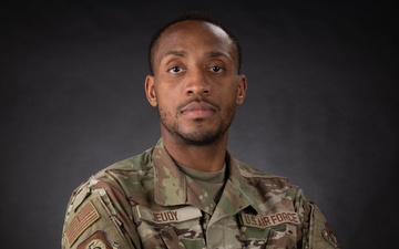 Gambatte! Yokota Airman extends warrior ethos to the ring