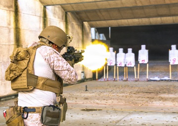 Reconnaissance Marines with the 24th Marine Expeditionary Unit conduct rifle and pistol drills