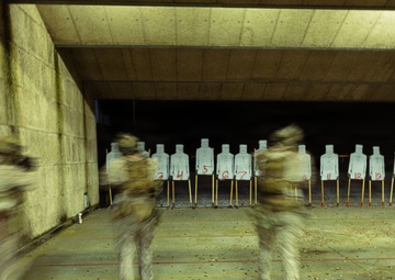 Reconnaissance Marines with the 24th Marine Expeditionary Unit conduct rifle and pistol drills