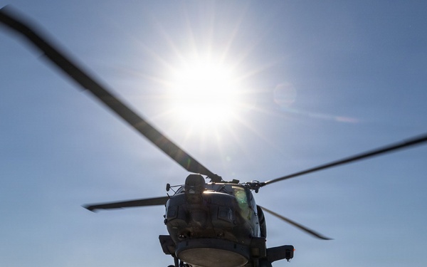 USS Rafael Peralta (DDG 115) Vertical Replenishment Training