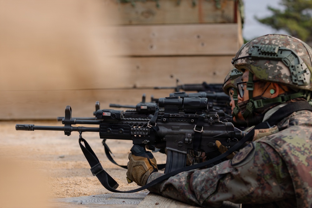 Raiders and ROKA Sharpen Combat Skills in Combined Platoon Level Live Fire Exercise