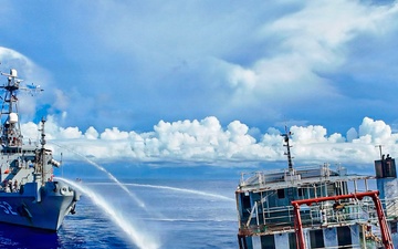 CTG 73.6/MDSU 1 Divers Remove the M/V Voyager From Piti Channel, Guam