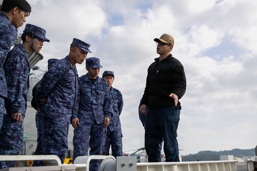 Japanese Maritime Self-Defense Force Helicopter Squadron 22 Tours USS Tripoli