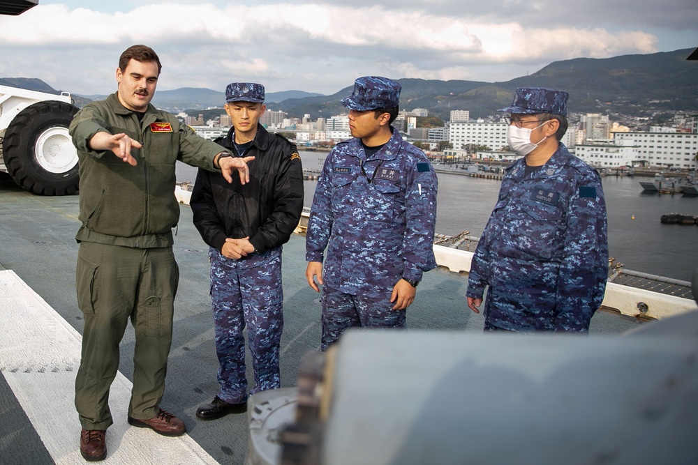 Japanese Maritime Self-Defense Force Helicopter Squadron 22 Tours USS Tripoli