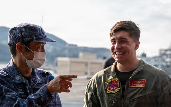 Japanese Maritime Self-Defense Force Helicopter Squadron 22 Tours USS Tripoli