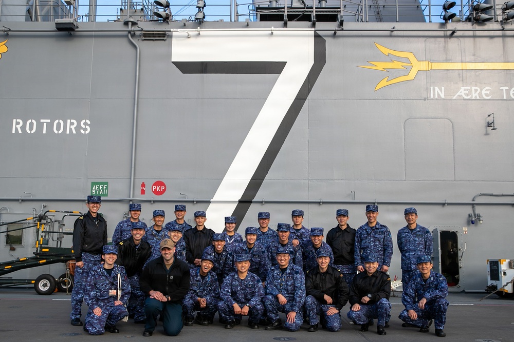 Japanese Maritime Self-Defense Force Helicopter Squadron 22 Tours USS Tripoli
