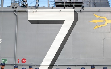 Japanese Maritime Self-Defense Force Helicopter Squadron 22 Tours USS Tripoli