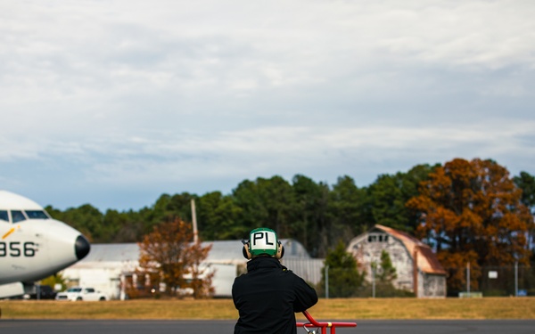 VX-1 conducts flight operations