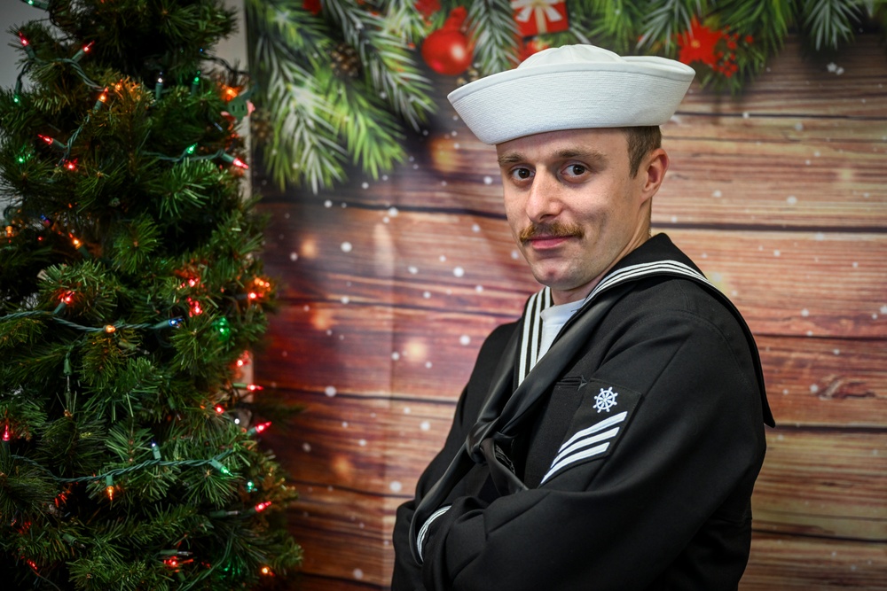 NMCRS Holiday Photo Booth