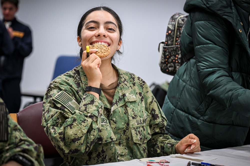 NMCRS Holiday Photo Booth