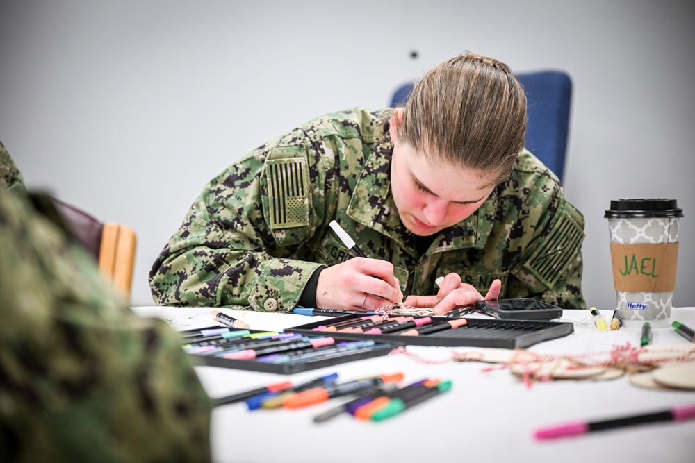 NMCRS Holiday Photo Booth