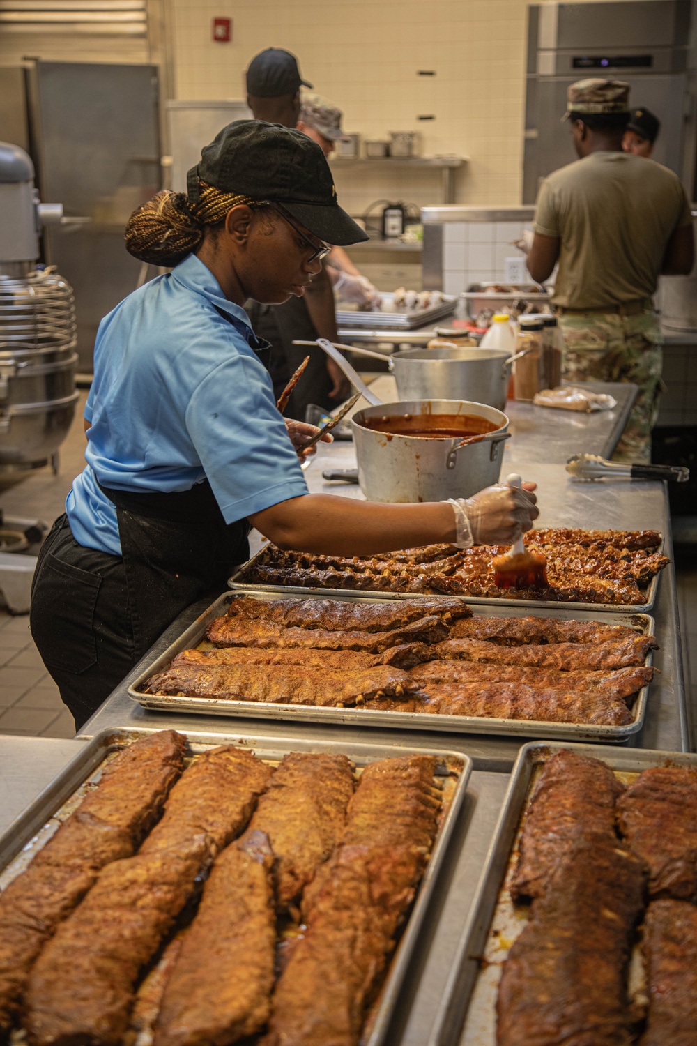 3rd Infantry Division Hosts Thanksgiving Meal