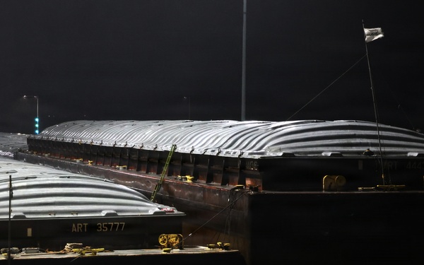 Navigation season ending on the Upper Mississippi River