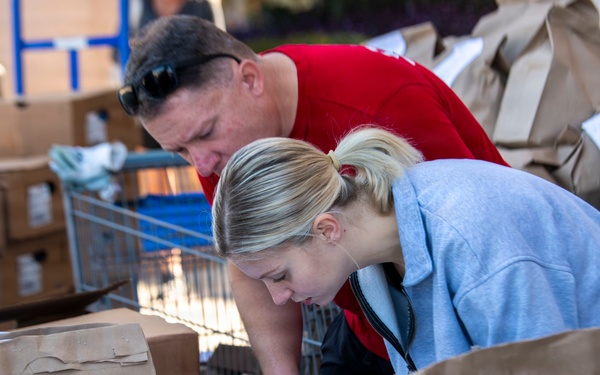 Operation Warm Heart: Thanksgiving Meal Giveaway