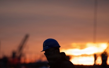 Ike Conducts Planned Incremental Availability maintenance period