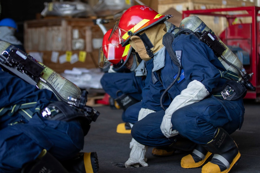 Ike Conducts Planned Incremental Availability maintenance period