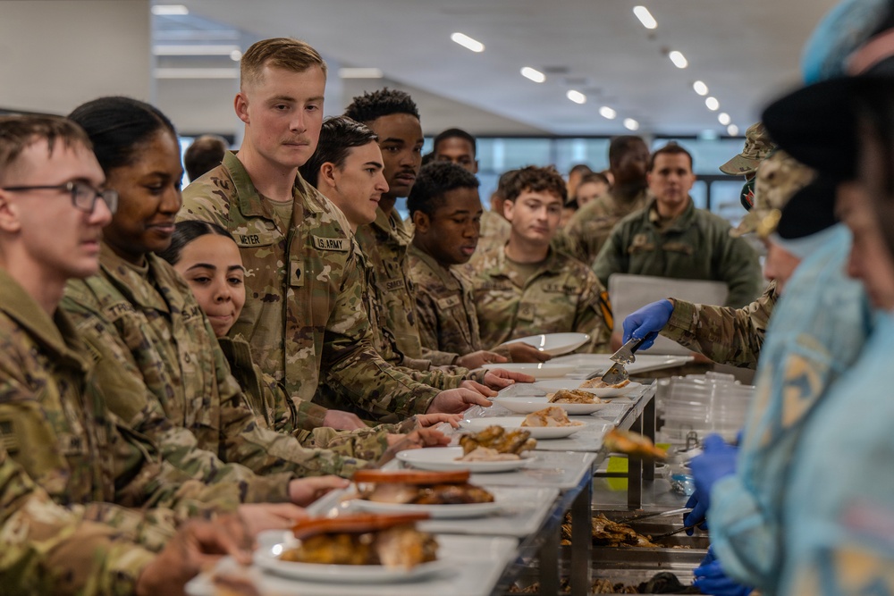 Gen. Donahue Conducts Ribbon Cutting Ceremony and Visits U.S. Soldiers for Thanksgiving in Lithuania