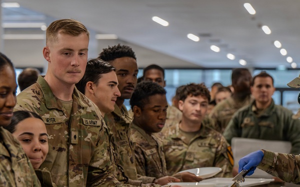 Gen. Donahue Conducts Ribbon Cutting Ceremony and Visits U.S. Soldiers for Thanksgiving in Lithuania