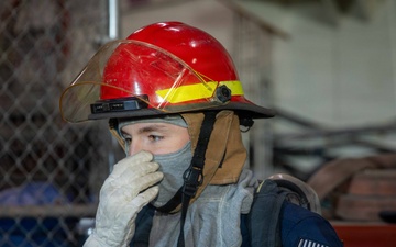 Ike Conducts Planned Incremental Availability maintenance period