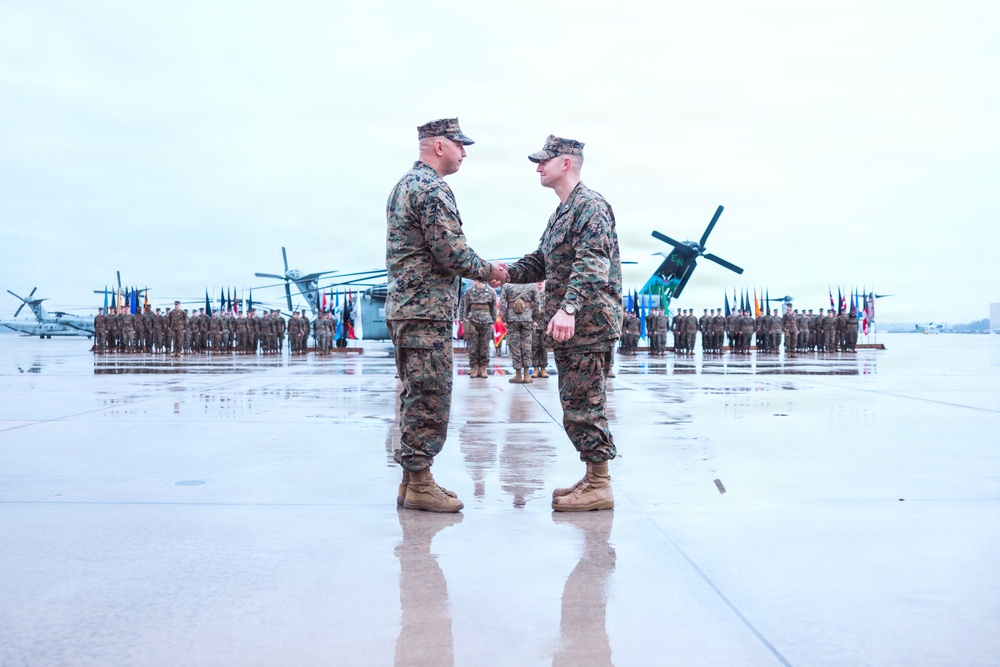Marine Heavy Helicopter Squadron (HMH) 464 Change of Command Ceremony